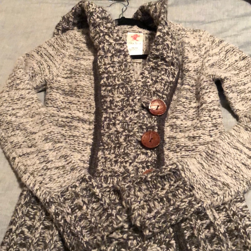 The Perfect Sweater - Picture 5 of 6